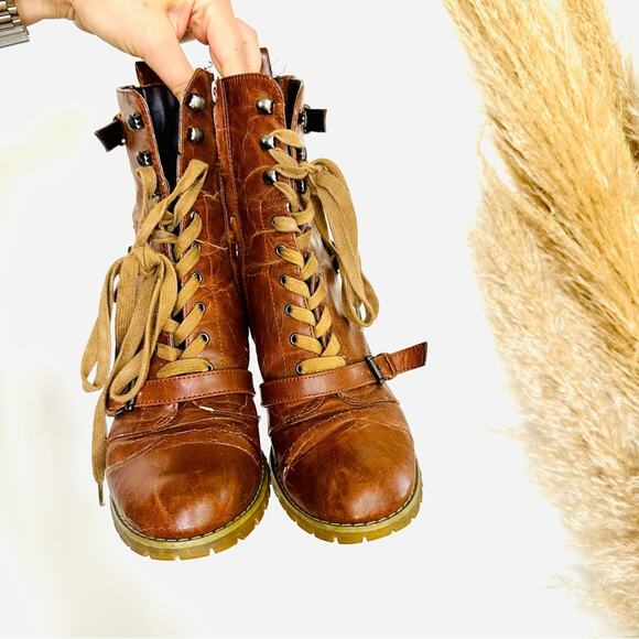 ANTHROPOLOGIE Brown Tan Lace Up Combat Booties Ankle Boot Buckle Zipper Heels 9 - Picture 12 of 16